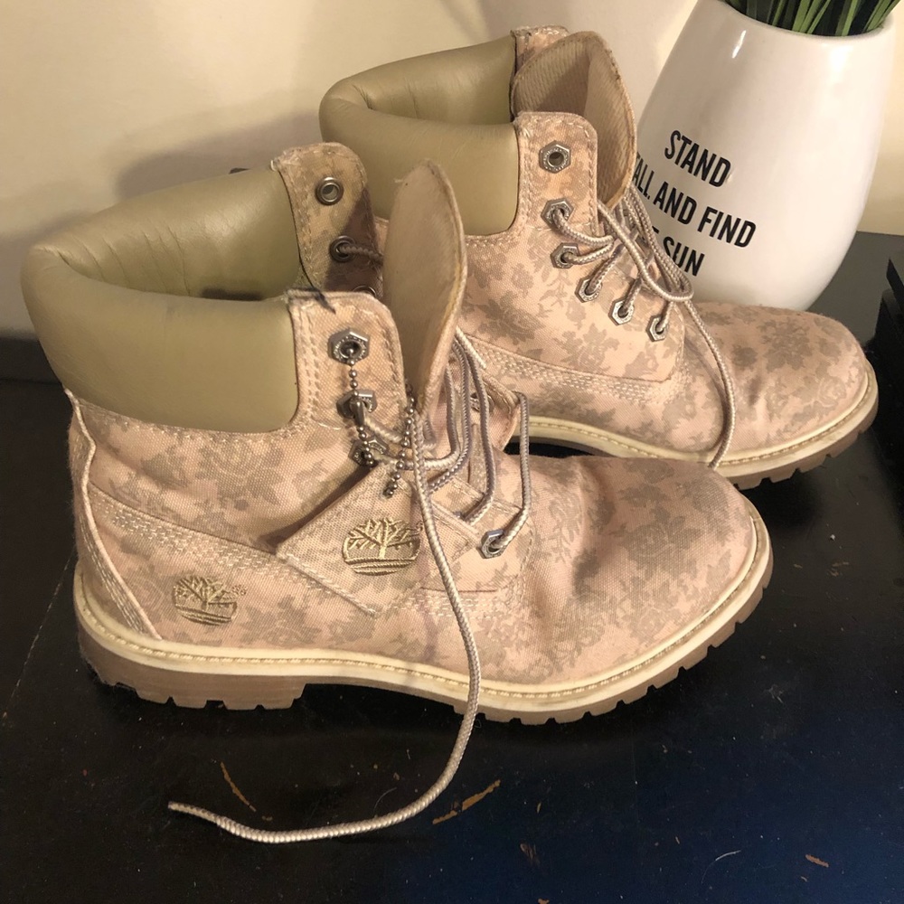 Timberland Boots - Picture 4 of 6